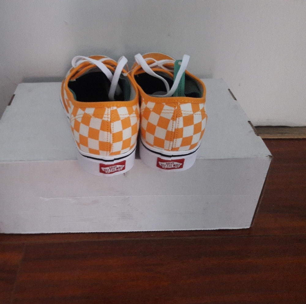 vans - Picture 4 of 4